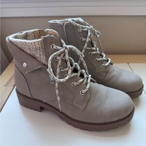 Women's Gray Lace-Up Ankle Boots